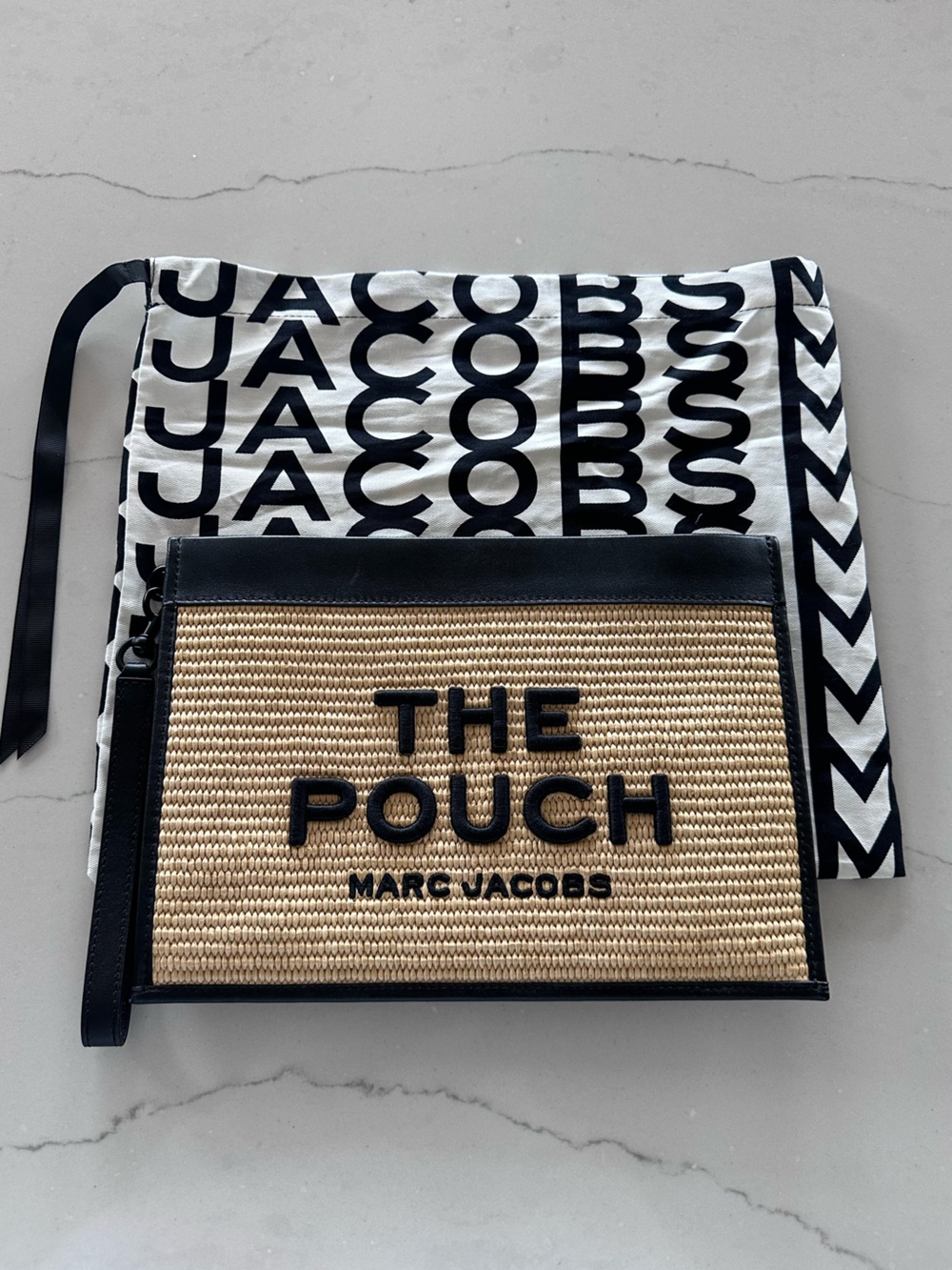 Marc Jacobs The Pouch Clutch Wristlet with Dust Bag Straw & Black Leather NWOT